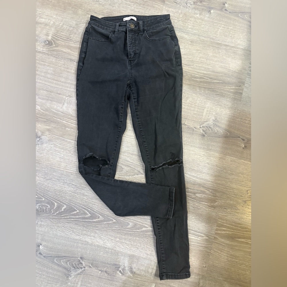 SO Women's Black Distressed Skinny Jeans